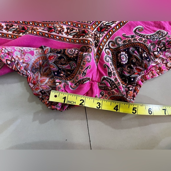 Francesca’s Mi Ami Bri Floral pink  Romper bell sleeve short jumpsuit summer S - Picture 9 of 16